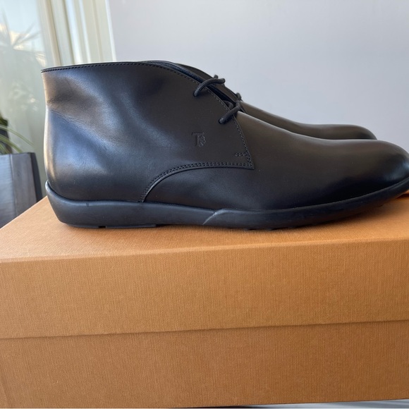 Tod's Men's Black Chukka Boots - Picture 6 of 10